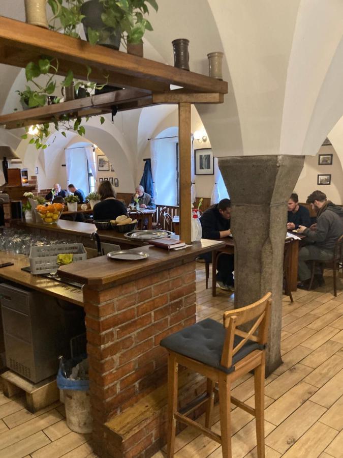 Penzion A Restaurace Modra Ruze Tabor Zewnętrze zdjęcie