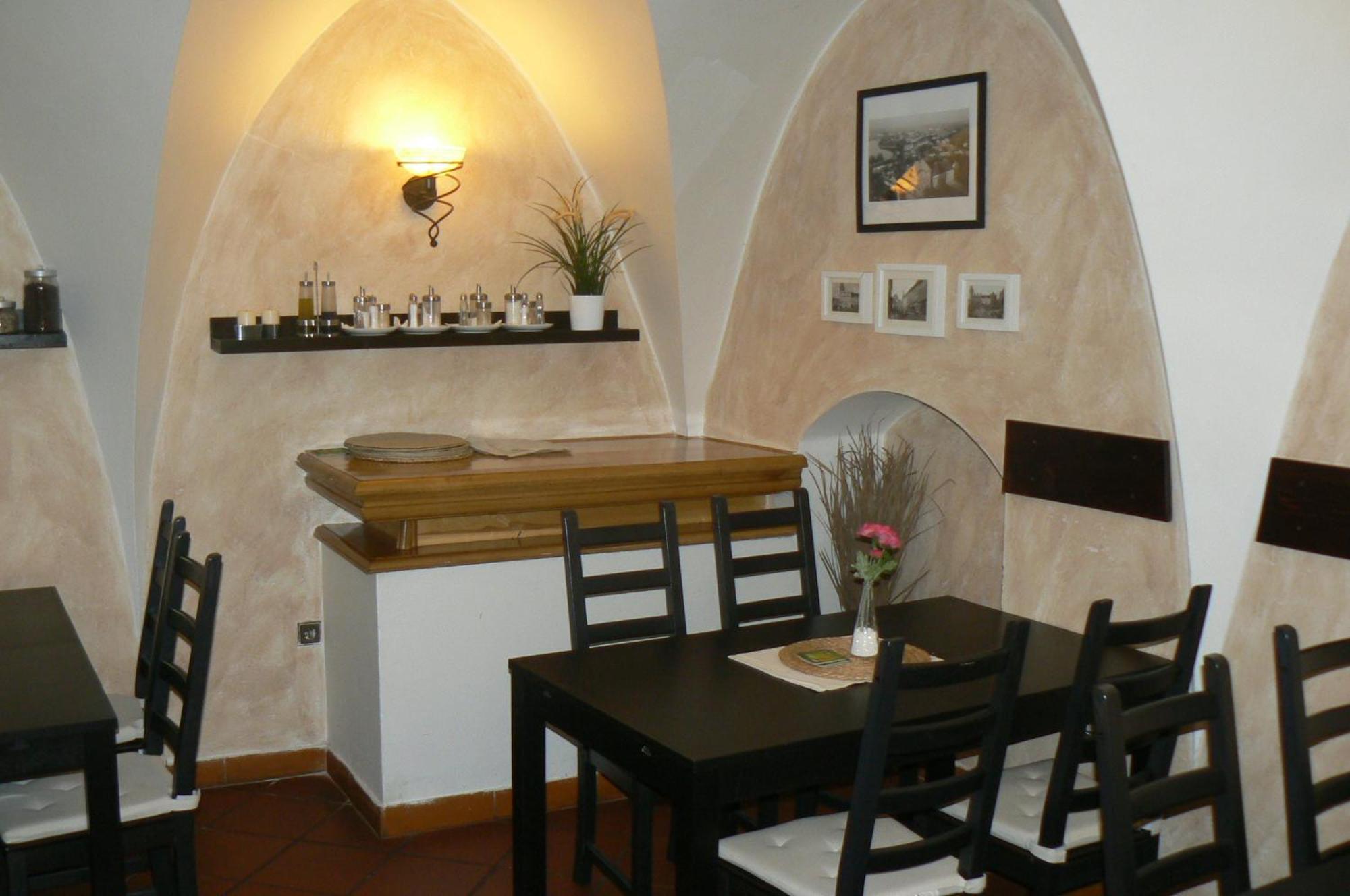 Penzion A Restaurace Modra Ruze Tabor Zewnętrze zdjęcie